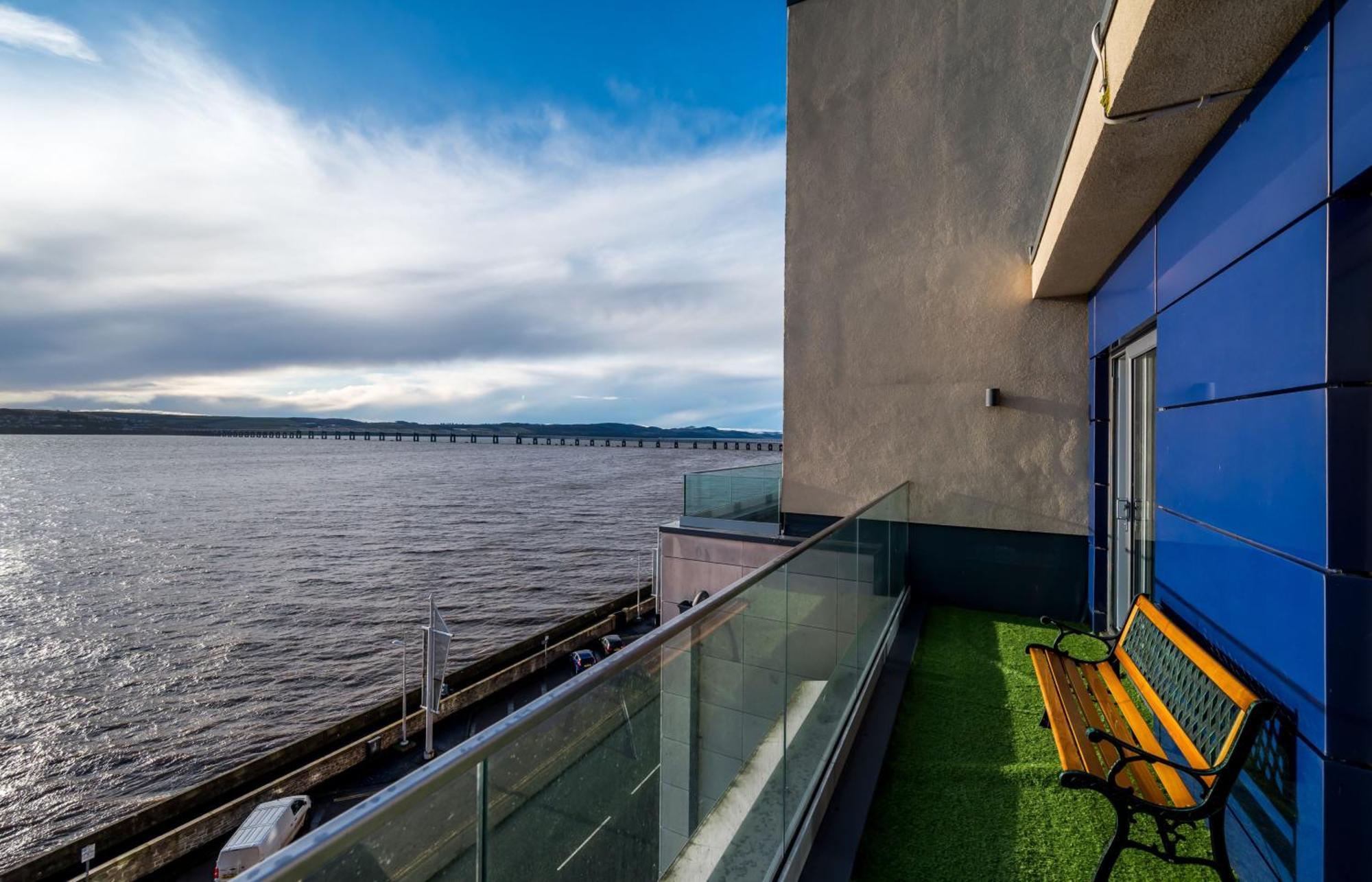 Luxe Riverside Duplex Penthouse, Amazing Views With 2 X Balcony, 3 X King Bedrooms, 2 X Bathrooms, Fully Equipped, River And City Views, Poker Table Plus Games, Free Parking, 10 Min To Uni And 5 Mins To Supermarket, Car Hire Available Poa Dundee Exterior foto