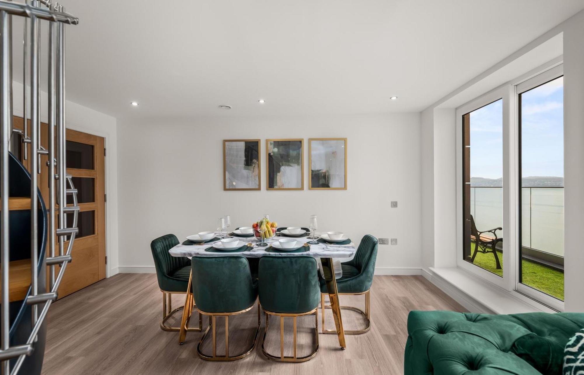 Luxe Riverside Duplex Penthouse, Amazing Views With 2 X Balcony, 3 X King Bedrooms, 2 X Bathrooms, Fully Equipped, River And City Views, Poker Table Plus Games, Free Parking, 10 Min To Uni And 5 Mins To Supermarket, Car Hire Available Poa Dundee Exterior foto