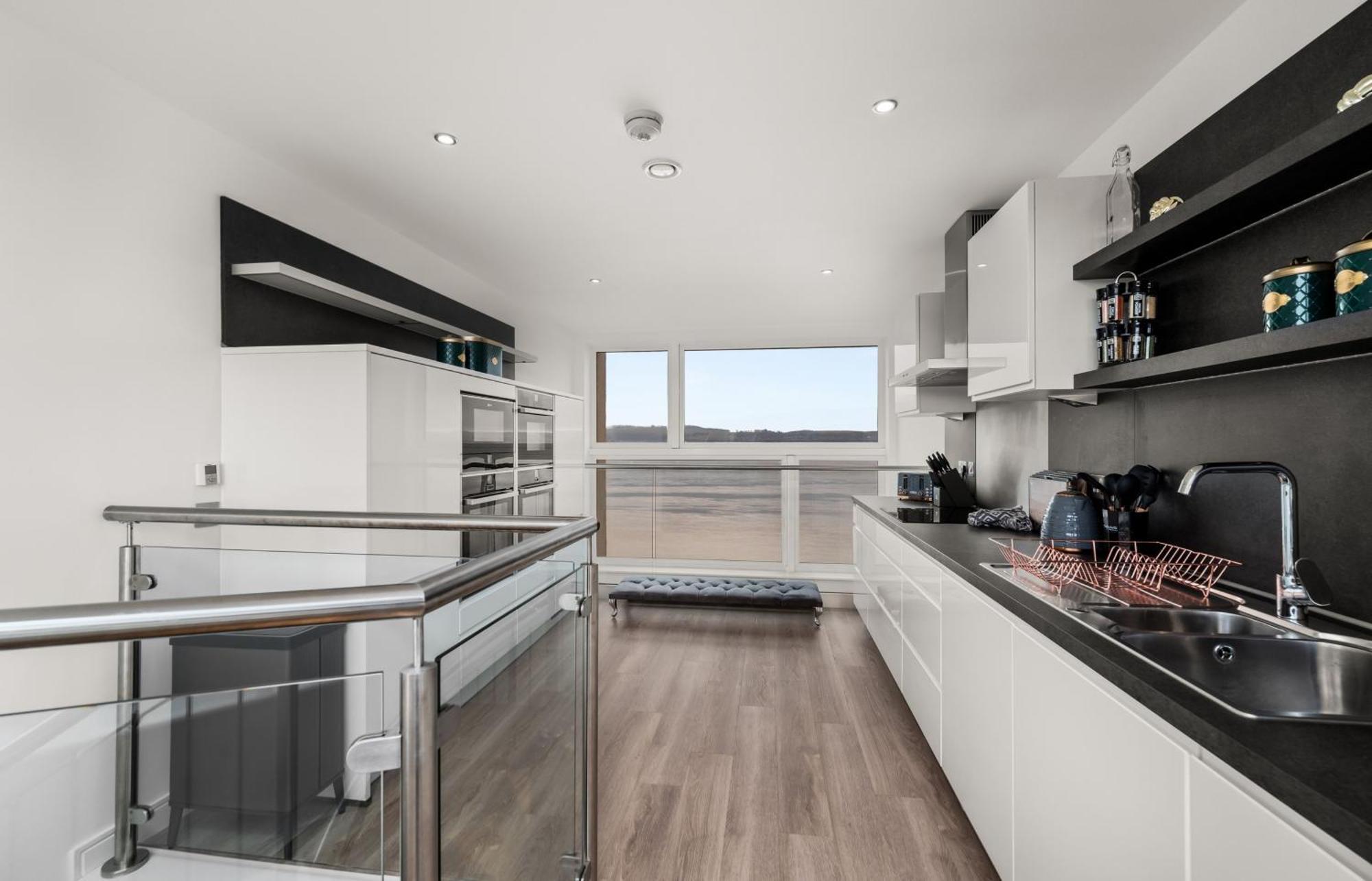 Luxe Riverside Duplex Penthouse, Amazing Views With 2 X Balcony, 3 X King Bedrooms, 2 X Bathrooms, Fully Equipped, River And City Views, Poker Table Plus Games, Free Parking, 10 Min To Uni And 5 Mins To Supermarket, Car Hire Available Poa Dundee Exterior foto