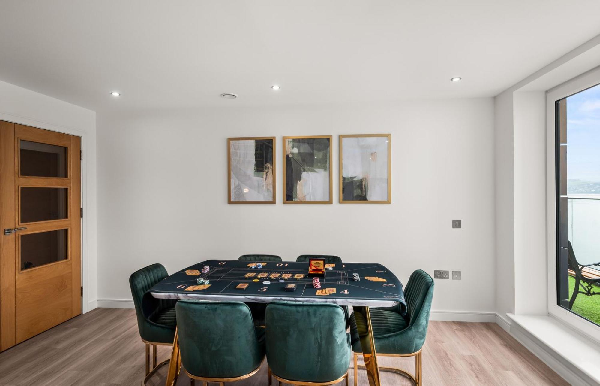 Luxe Riverside Duplex Penthouse, Amazing Views With 2 X Balcony, 3 X King Bedrooms, 2 X Bathrooms, Fully Equipped, River And City Views, Poker Table Plus Games, Free Parking, 10 Min To Uni And 5 Mins To Supermarket, Car Hire Available Poa Dundee Exterior foto